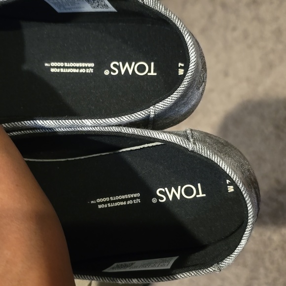 Toms Black Repreve Distressed Washed Canvas shoes - Picture 3 of 9